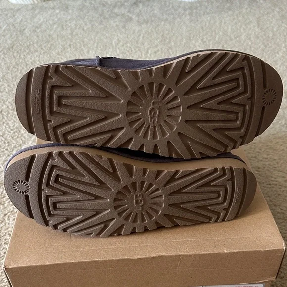 UGG women’s boots - Picture 9 of 10